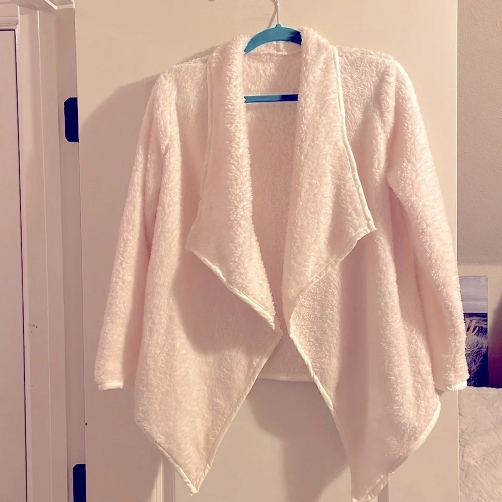 Bundle up in this stylish French Terry wrap Jacket/Asymmetrical w spandex SZ M